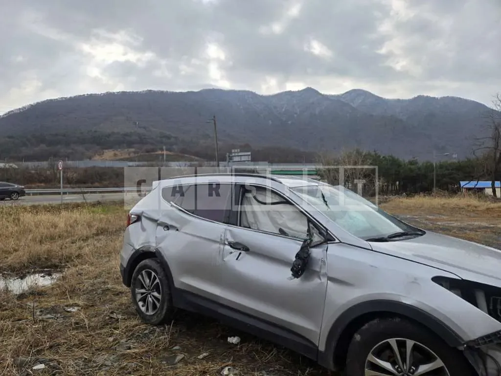 Photo 2 of 20: 2015 Hyundai Santa Fe — Korean insurance auction