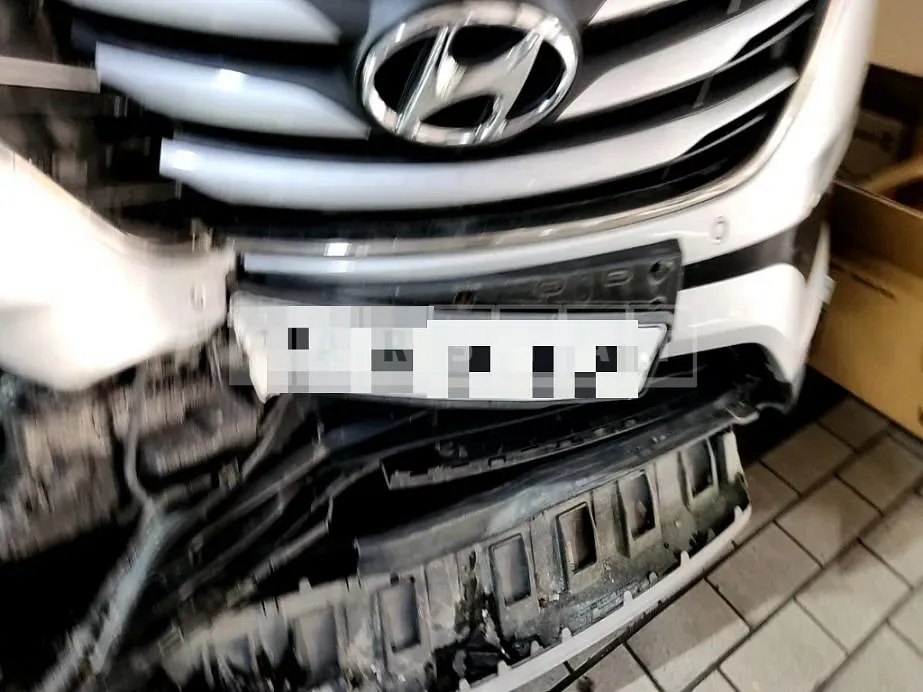 Photo 2 of 10: 2017 Hyundai Santa Fe DM 2.0 — Korean insurance auction