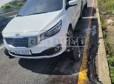 Photo 1 of 10: 2015 Kia Carnival — Korean insurance auction