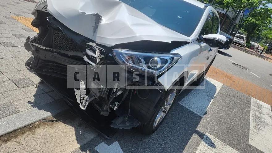 Photo 2 of 8: 2016 Hyundai Santa Fe 2.0, VIN KMHSW81UBHU728977 — Korean insurance auction