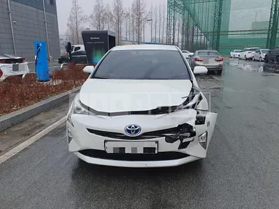 Photo 1 of 15: 2016 Toyota Prius, VIN JTDKBRFU2G3527760 — Korean insurance auction