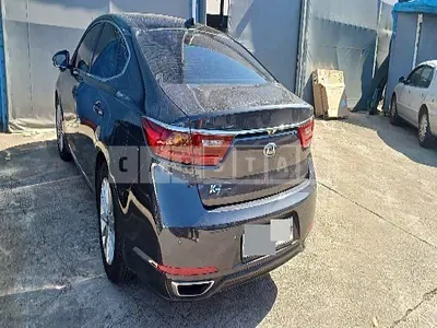 Photo 1 of 26: 2017 Kia K7 — Korean insurance auction