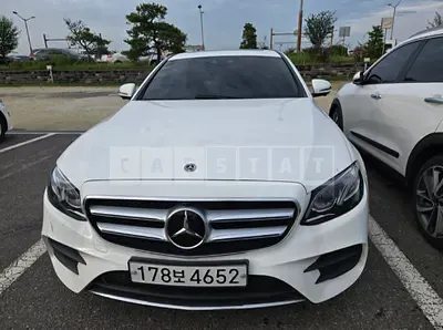 Photo 1 of 48: 2020 Mercedes-Benz E 300 4Matic — Korean insurance auction