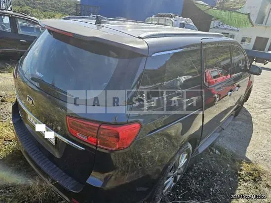 Photo 2 of 4: 2019 Kia Carnival, VIN KNAMC81ABKS523960 — Korean insurance auction