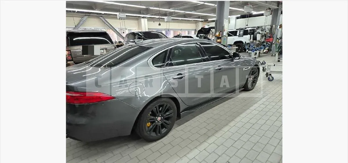 Photo 2 of 18: 2018 Jaguar XF 20d — Korean insurance auction