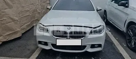 Photo 2 of 9: 2016 BMW 520d, VIN WBA5E5107GG207549 — Korean insurance auction