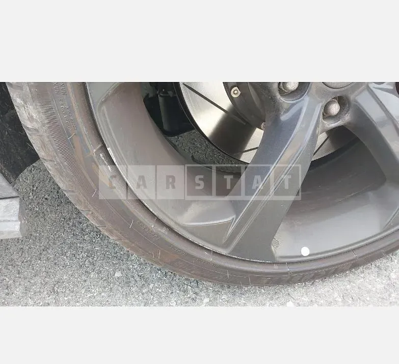 Photo 2 of 29: 2019 Genesis G70 — Korean insurance auction
