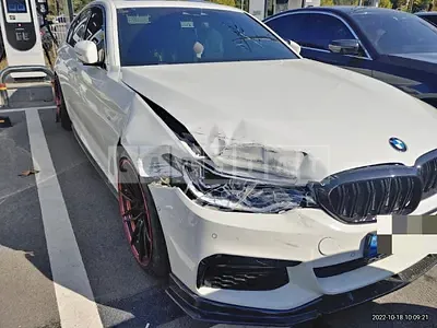 Photo 1 of 12: 2018 BMW 530i xDrive, VIN WBAJD9105JWC11320 — Korean insurance auction