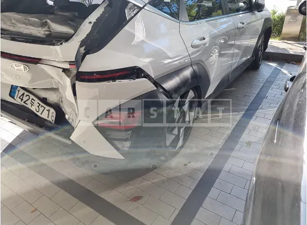 Photo 2 of 50: 2023 Hyundai Kona, VIN KMHHE813DPU022234 — Korean insurance auction