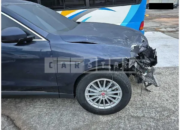 Photo 2 of 8: 2017 Jaguar F-Pace 20d — Korean insurance auction