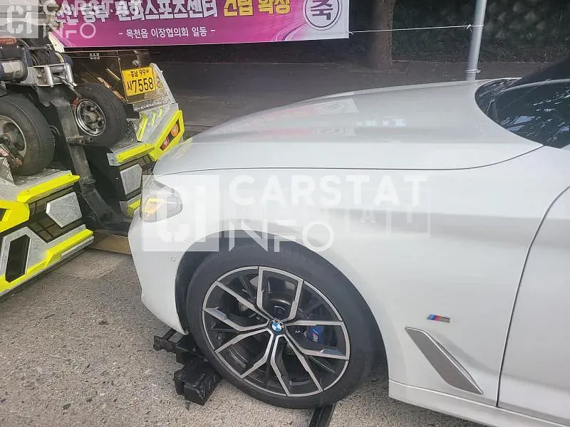 Photo 2 of 21: 2022 BMW 530i, VIN WBA71BH00NWX49815 — Korean insurance auction