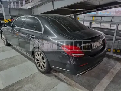 Photo 1 of 9: 2017 Mercedes-Benz E 300, VIN WDDZF4JB5HA224731 — Korean insurance auction