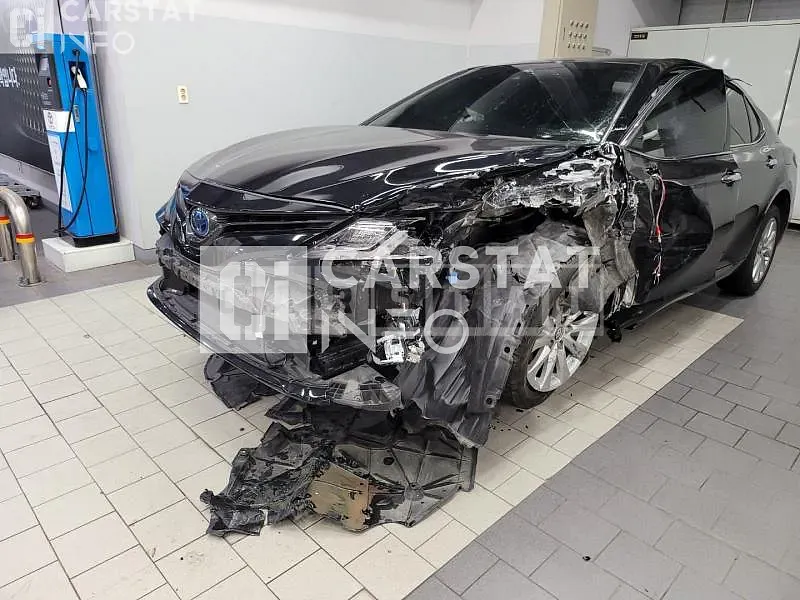 Photo 2 of 10: 2019 Toyota Camry Hybrid LE, VIN JTNB21HKXK3039562 — Korean insurance auction
