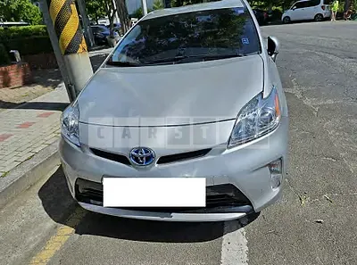 Photo 1 of 13: 2015 Toyota Prius — Korean insurance auction