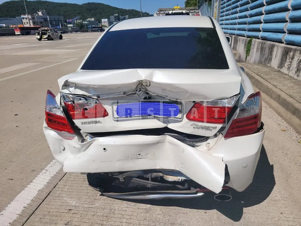 Photo 2 of 12: 2015 Honda Accord 2.4, VIN 1HGCR2680FA511009 — Korean insurance auction