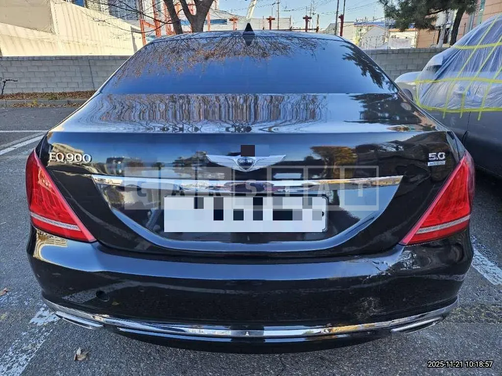 Photo 2 of 15: 2017 Genesis EQ900 — Korean insurance auction