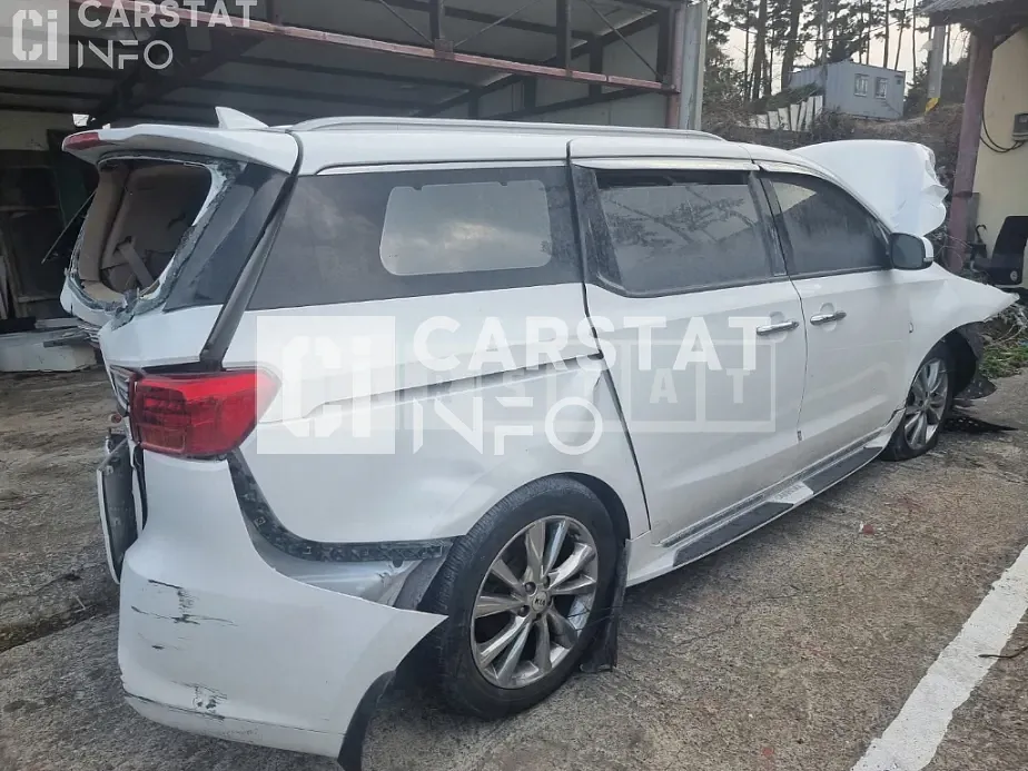 Photo 2 of 34: 2018 Kia Carnival 9-Seater, VIN KNAME81ABKS533413 — Korean insurance auction