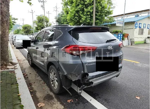 Photo 2 of 4: 2017 Hyundai Tucson — Korean insurance auction
