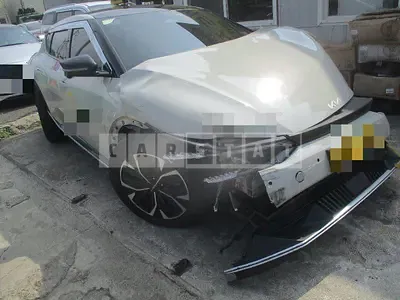 Photo 1 of 12: 2021 Kia EV6 Long Range Earth — Korean insurance auction