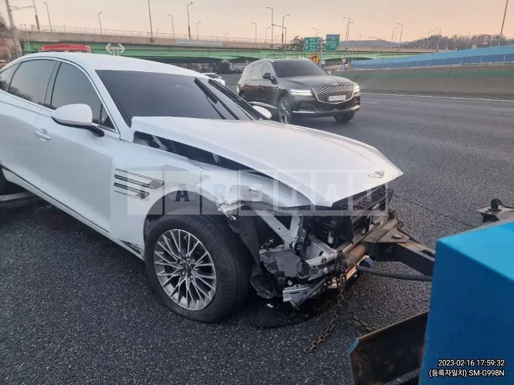 Photo 2 of 5: 2021 Genesis G80 2.5T — Korean insurance auction