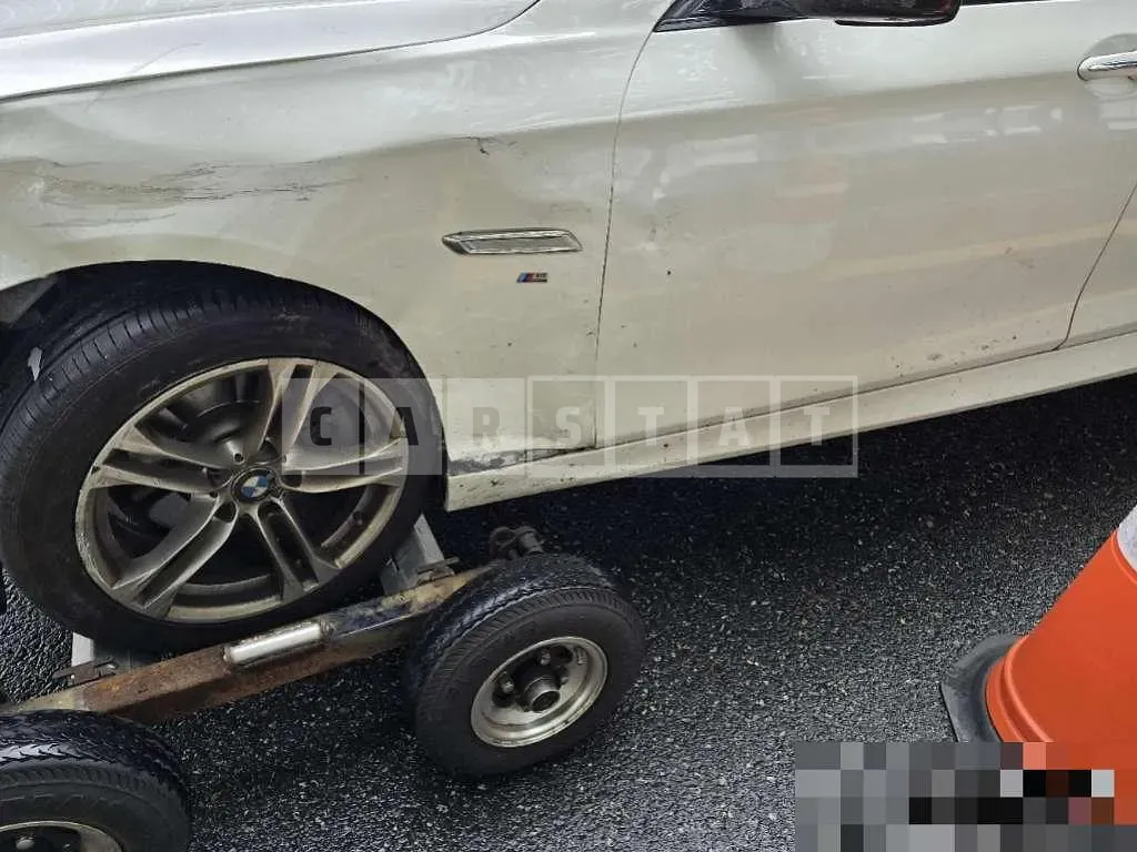 Photo 2 of 26: 2016 BMW 520d xDrive — Korean insurance auction
