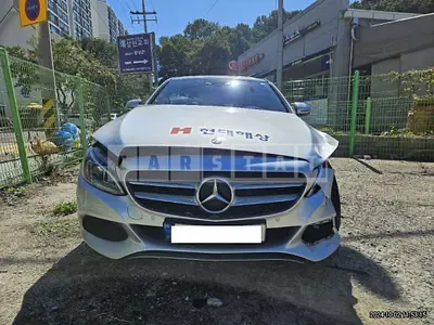 Photo 1 of 28: 2016 Mercedes-Benz C220 d — Korean insurance auction