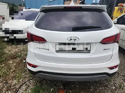 Photo 1 of 23: 2017 Hyundai Santa Fe DM — Korean insurance auction