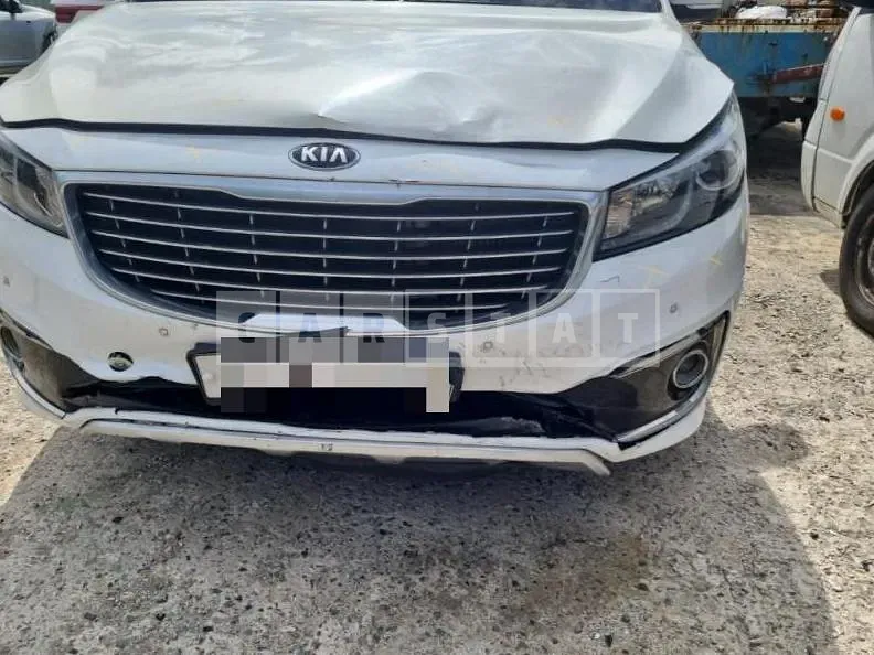 Photo 2 of 19: 2015 Kia Carnivals — Korean insurance auction