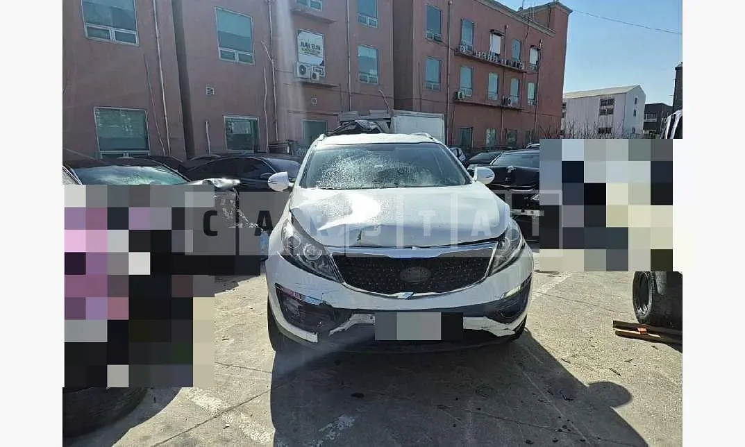Photo 2 of 18: 2014 Kia Sportage R — Korean insurance auction