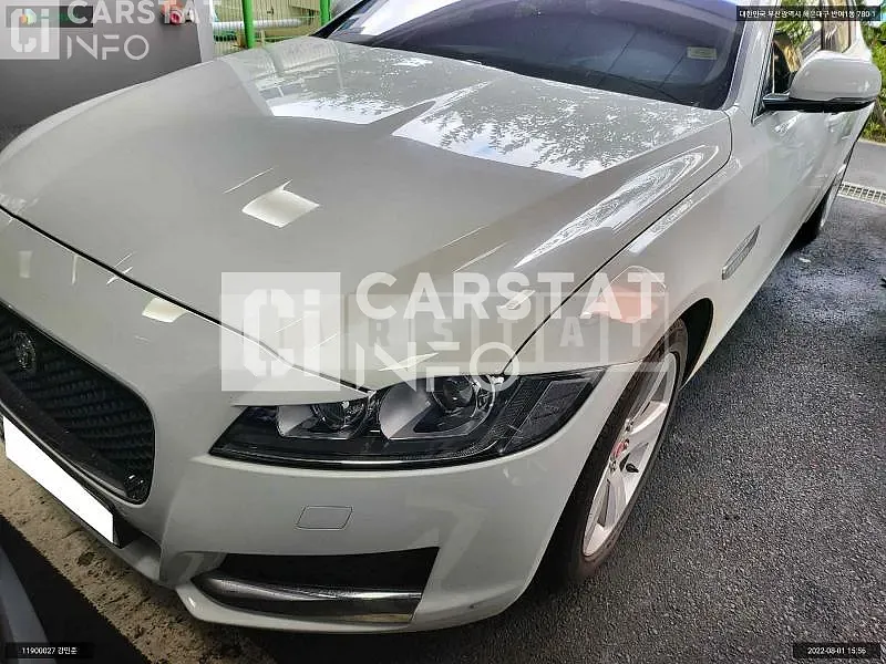 Photo 2 of 10: 2017 Jaguar XF 20d, VIN SAJBB4BN9HCY45265 — Korean insurance auction