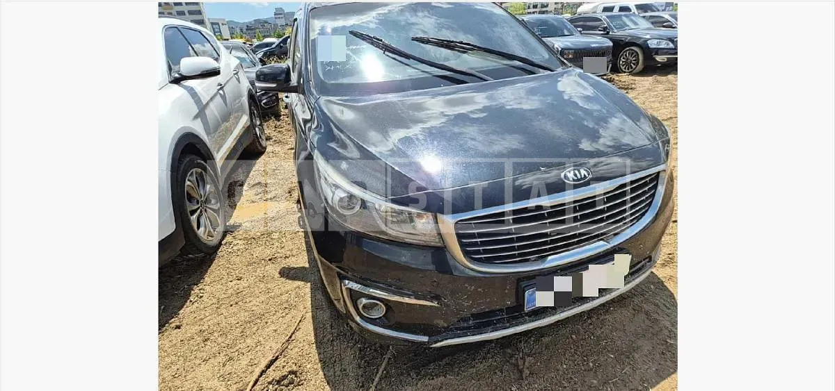 Photo 2 of 41: 2015 Kia Carnival 9 Seater — Korean insurance auction
