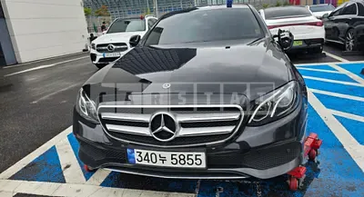 Photo 1 of 11: 2018 Mercedes-Benz E 200 — Korean insurance auction