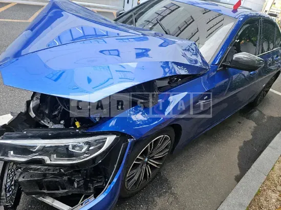 Photo 2 of 14: 2022 BMW 320i — Korean insurance auction