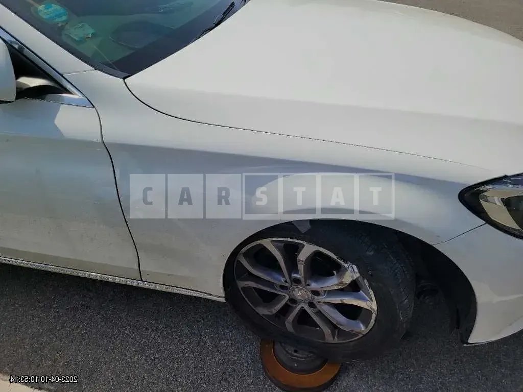 Photo 2 of 9: 2015 Mercedes-Benz C 200, VIN WDDWF4CBXFF046251 — Korean insurance auction