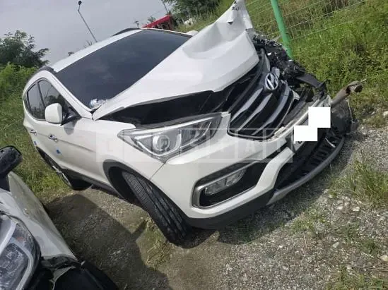 Photo 2 of 9: 2017 Hyundai Santa Fe — Korean insurance auction