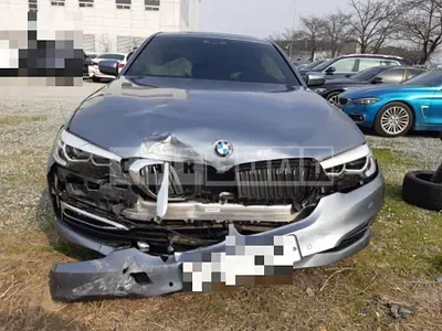 Photo 1 of 19: 2018 BMW 520i — Korean insurance auction