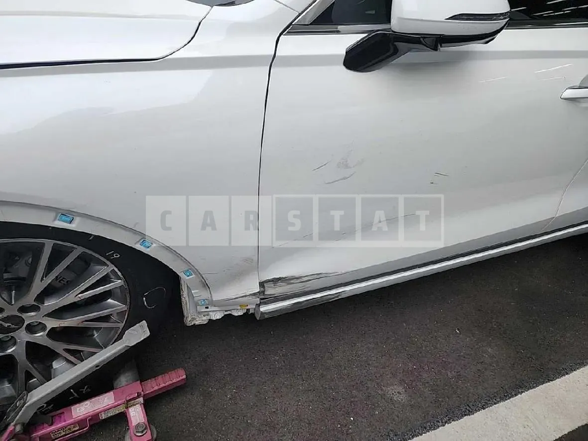 Photo 2 of 34: 2022 Genesis GV70 2.5T — Korean insurance auction