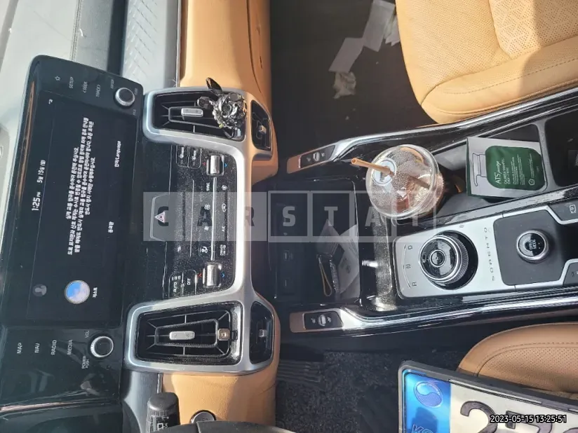 Photo 2 of 32: 2021 Kia Sorento, VIN KNARK81GBMA031286 — Korean insurance auction