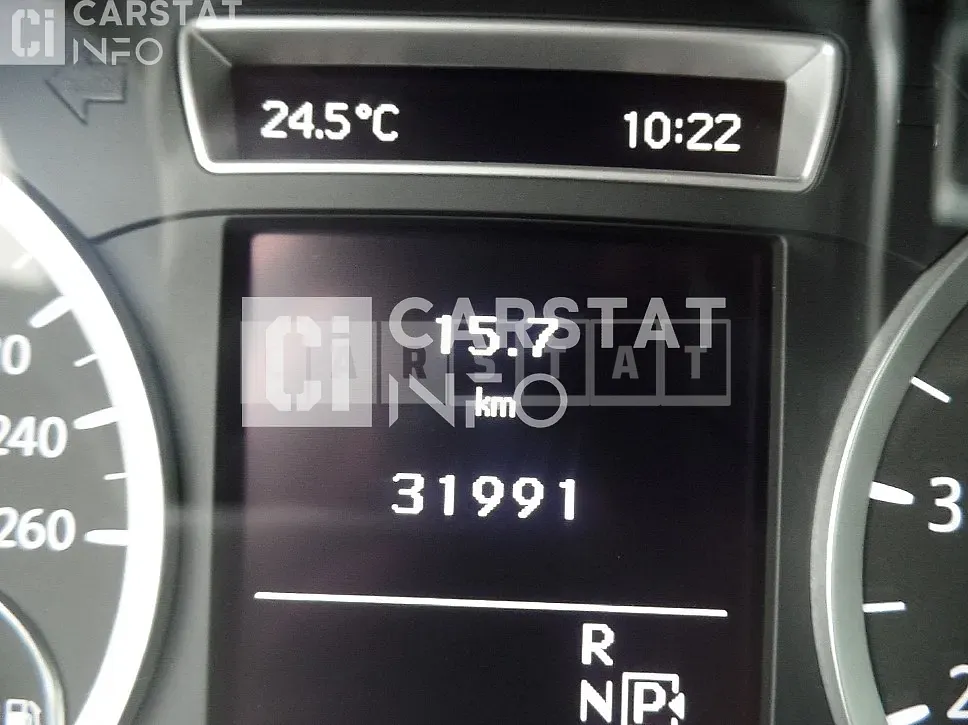 Photo 2 of 8: 2017 Infiniti Q30, VIN SJKCH53E7HA024602 — Korean insurance auction