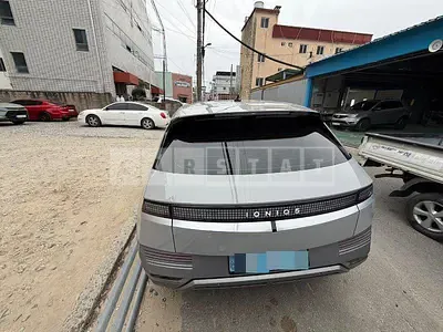 Photo 1 of 18: 2022 Hyundai IONIQ 5 Long Range, VIN KMHKR81AFNU088865 — Korean insurance auction