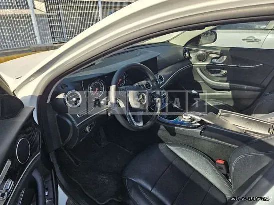 Photo 2 of 14: 2017 Mercedes-Benz E220d 4Matic, VIN WDDZF0FB8HA280891 — Korean insurance auction