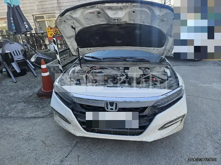 Photo 2 of 9: 2018 Honda Accord Hybrid — Korean insurance auction
