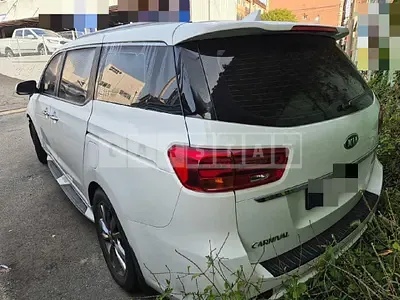 Photo 1 of 10: 2018 Kia Carnivals — Korean insurance auction