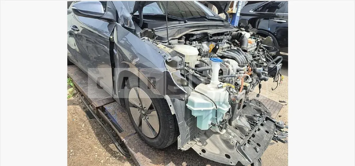 Photo 2 of 24: 2019 Hyundai IONIQ Hybrid, VIN KMHC751CGLU182418 — Korean insurance auction