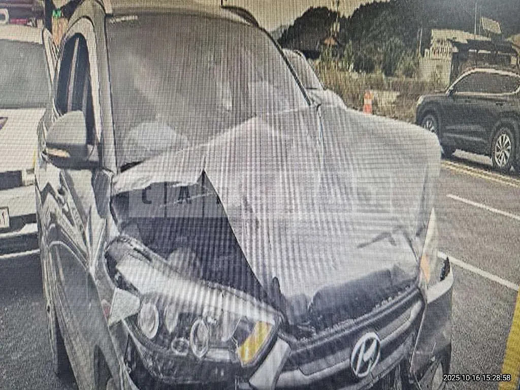 Photo 2 of 5: 2015 Hyundai Tucson TL — Korean insurance auction