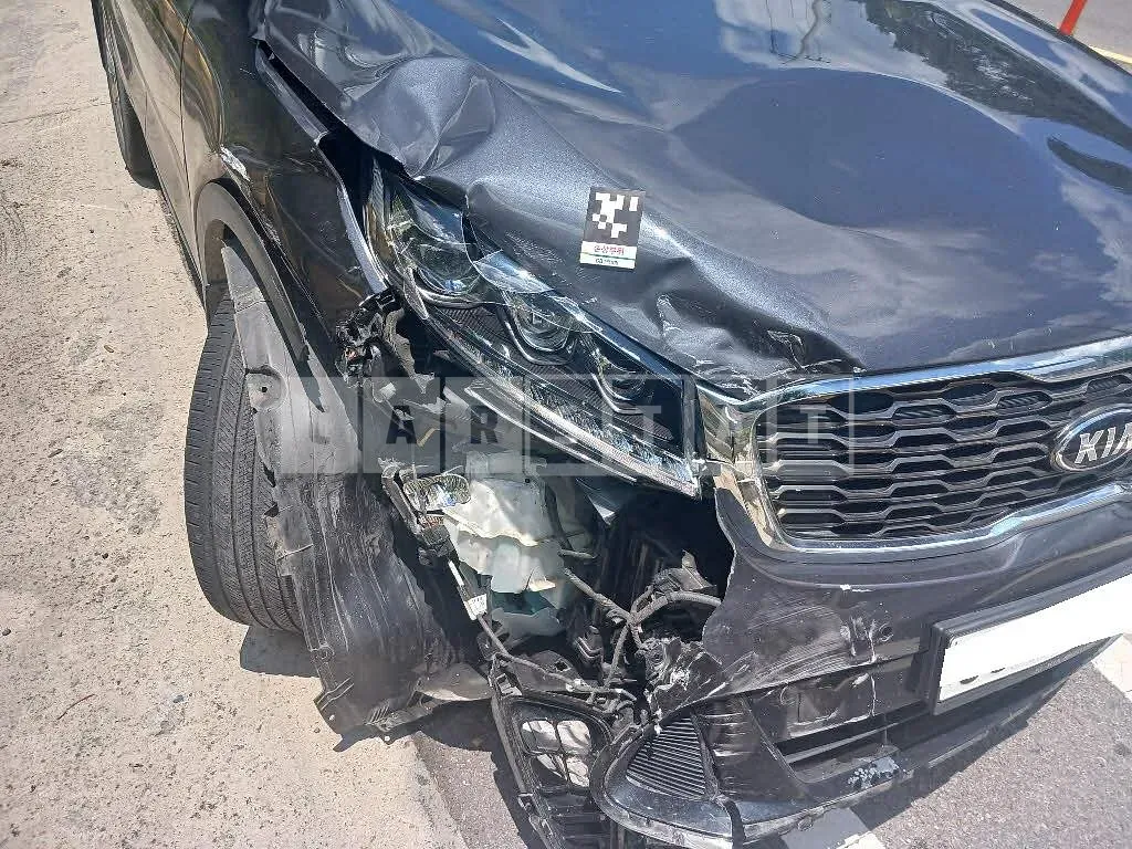 Photo 2 of 3: 2020 Kia Sorento, VIN KNAPS81ABLA649566 — Korean insurance auction