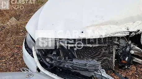 Photo 2 of 36: 2017 Mercedes-Benz E220 d 4Matic, VIN WDDZF0FB4HA210255 — Korean insurance auction