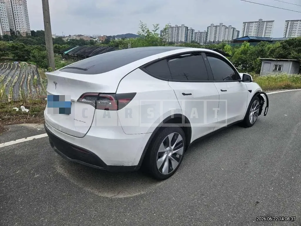 Photo 2 of 17: 2022 Tesla Model Y Long Range — Korean insurance auction