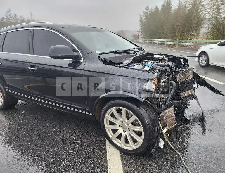 Photo 2 of 4: 2015 Audi Q7 35 TDI quattro — Korean insurance auction