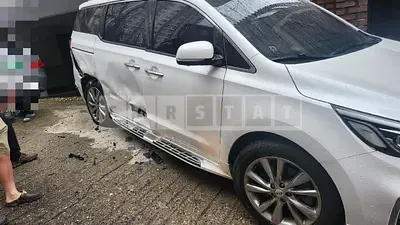 Photo 1 of 13: 2018 Kia Carnivals — Korean insurance auction